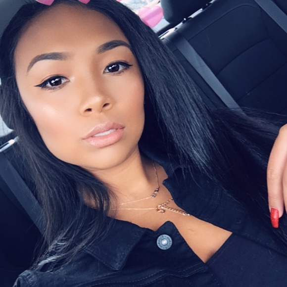 Meet your Posher, Simone - Picture 1 of 1